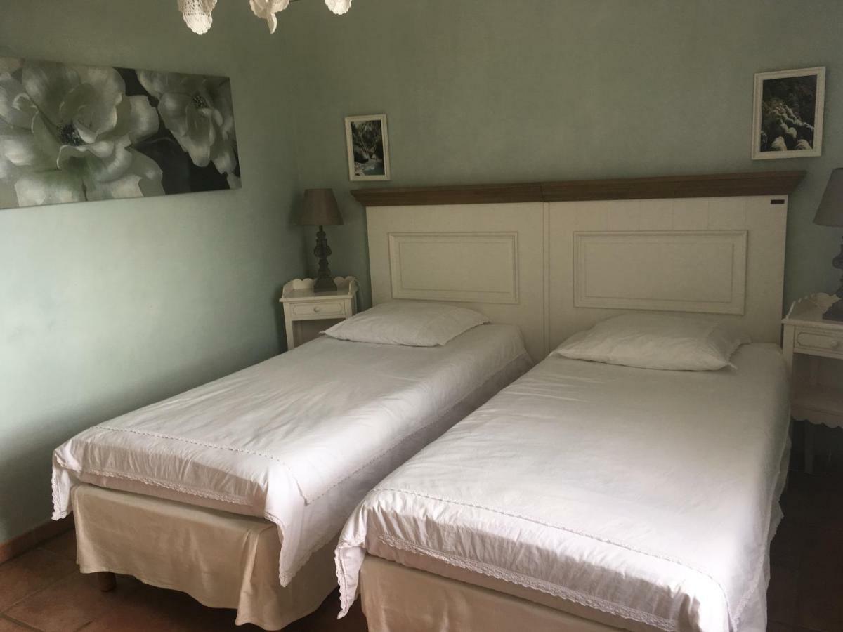 La Ferme Du Petit Segries Bed And Breakfast Moustiers-Sainte-Marie Buitenkant foto